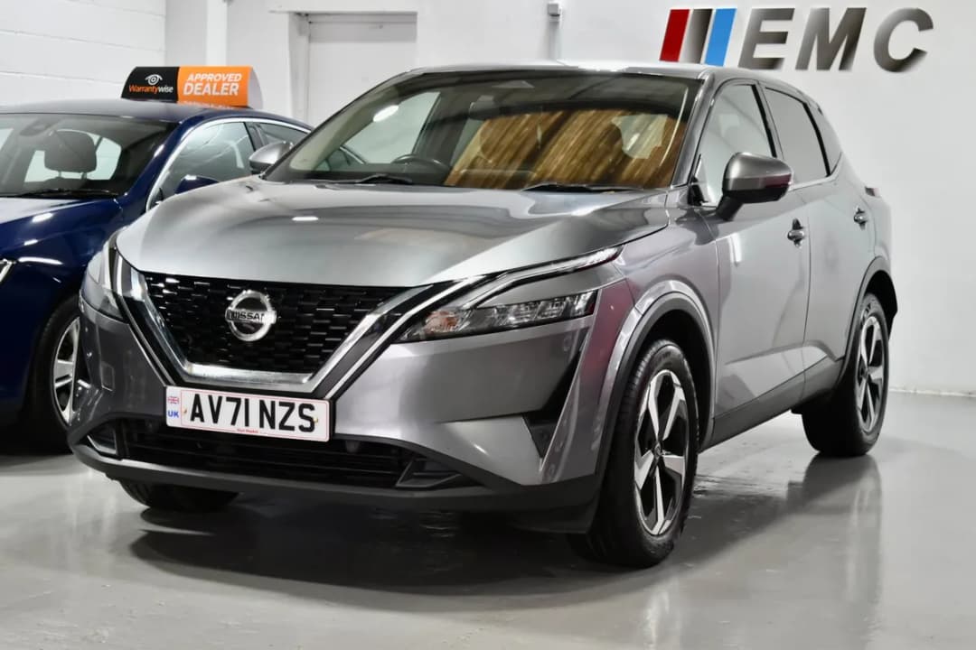 Grey Nissan Qashqai N-Connecta SUV with low mileage for sale in Leicester